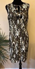 Connected Apparel Geometric Alligator Pencil Front Bead Embellishments Size 8 picture
