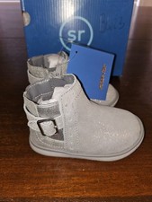 Stride Rite SRT Agnes Silver Booties Size 4.5W NEW In box picture