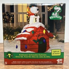 Gemmy Airblown Inflatables Peanuts Snoopy Christmas Over 6Ft Tall Doghouse 2010 picture