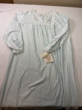 NWT VTG. Barbizon Cuddleskin Long Nightgown Women’s XL Blue Embroidered USA picture