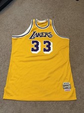 Vintage Mitchell & Ness Hardwood Classics Lakers Kareem Abdul-Jabbar #33 1979-80 picture