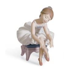 NEW -  Lladro Little Ballerina I Girl Figurine picture