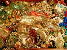 Vintage Estate Modern Costume Jewelry Lots Wear Repair Craft 2+LB *FREE SHIPPING picture