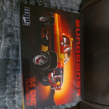 84 GMC sundowner 1:25 scale MPC 1025 model sealed bags picture