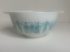 Vtg Pyrex Amish Butterprint Cinderella Mixing Bowl 441 White Turquoise 1.5 Pt  picture