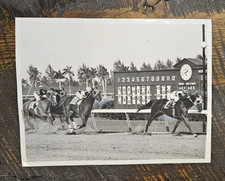 1939 Press Photo - Royal Pam, Bahamas Handicap with Hialeah Park Toteboard picture
