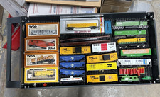 Vintage HO Scale Train Tyco Bachmann Locomotives Freight Cars Accessories (M) picture