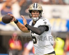 New Orleans Saints TYLER SHOUGH Glossy 8x10 Photo NFL Football Print Poster picture
