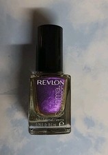 Revlon Chroma Chameleon Nail Polish Tanzanite Purple picture