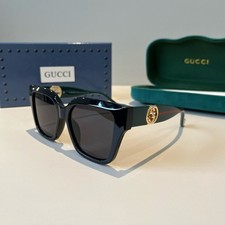 GUCCI 1088 Unisex Sunglasses Green/Black Lens Size 54-18-139mm - With New Case picture
