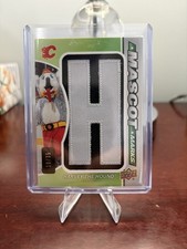2022-23 UD SP Game Used Harvey the Hound Mascot Marks “H” 10/35 picture
