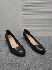 Clarks Artisan Women Leather 8.5M Black Kitten Heel Almond Toe Comfort Career picture