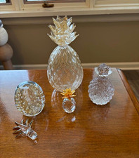 Lot of 4 Clear Glass Pineapple Figurines w/ Gold Accent Textured 3D picture