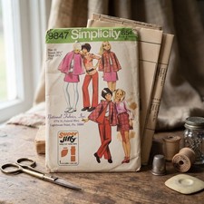 Vintage 1971 Simplicity 9847 Super Jiffy Girls Cape Skirt Pants Pattern Size 10 picture