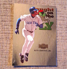 1999 Skybox Metal Universe Caught on the Fly Ken Griffey Jr #233 Mariners picture