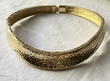 Estate VTG Hammered Gold Tone Hinged Torque Choker Necklace, Very Small ~13” picture