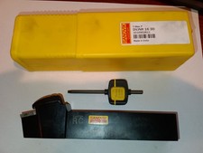 Sandvik Coromant T-Max® P DVJNR 16 3D right-hand turning tool holder picture