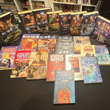 Large Lot Of Doctor Who Books (22 Different Books -1 Copy) picture