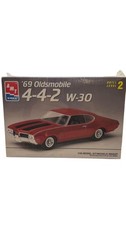 Vintage AMT Ertl '69 Oldsmobile 4-4-2 W-30 1:25 Red Plastic Model Kit Sealed picture