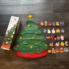 2004 Hallmark Keepsake Kids Countdown To Christmas Tree Advent Calendar Complete picture
