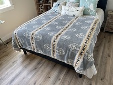 Pendleton Home Collection Sherpa Fleece Throw Blanket Aztec Southwest Western  picture
