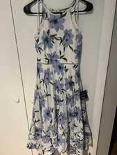 NWT Lulu’s Zahara Blue And White Floral Midi Dress Size XS Flowy Beautiful picture