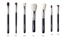 Hakuhodo 7-Piece Hand-Crafted Japanese Makeup Brush Set – Professional Quality picture