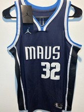 NWT Youth Medium (age 10-12) Nike Cooper Flagg Dallas Mavericks #32 Jersey Blue picture