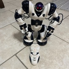 WowWee Robosapien Robot White/Black with Remote picture