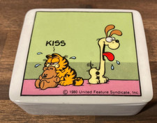 Vintage 1981 United Garfield Comic Enesco Ceramic Jewelry Trinket Box & Lid picture