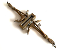Antique Brass Tiller Yoke Stay – Anchor Form picture