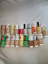 Complete nail polish set: 21 bottles in various colors. picture
