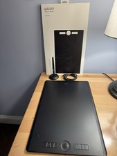 Wacom Intuos Pro Creative Pen Tablet - PTH860 Complete with Extra Texture Sheet picture