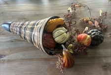 Longaberger Collectors Club Cornucopia Basket With Original Box & Paperwork 2010 picture