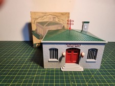 VINTAGE PLASTICVILLE POLICE DEPT KIT (PD-3), GREEN ROOF, LT GRAY SIDES, BOX picture