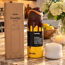 Owala Gimme S’more 32 oz FreeSip Water Bottle Color Drop w/ Marshmallow Boot picture