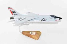 VF-191 Satan’s Kittens F-8 (1968) Model,Vought F-8 Crusader,18