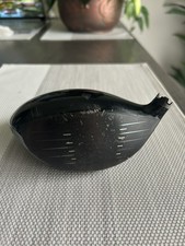 Titleist TSi2 Driver Head 10.5* RH (Head Only) + Head Cover - Pre Owned picture