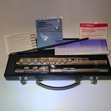 Yamaha YFL-222 Standard Flute Silver Plated Closed Hole Boehm C w/ Case picture