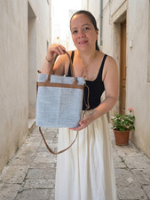 Bolso Tote Artesanal Gris con Correa Ajustable para Hombro – Bolso Minimalista p picture