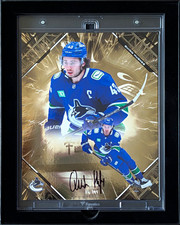 2025-26 Fanatics Emanate Quinn Hughes Auto /50 Gold Vancouver Canucks Signed picture