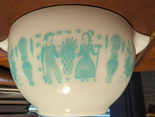 Vintage PYREX 441 Amish Butterprint Turquoise Cinderella Mixing Bowl 1- 1/2 Pt picture