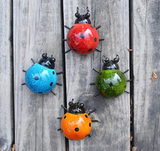 Arte Pared Jardin Metal 4 Piezas Mariquitas Decoracion Exterior Esculturas Pared picture