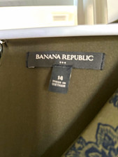 Banana Republic Women’s Size 14 Olive/Black Floral V-Neck Short Sleeve Zip Dress picture