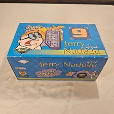 *VINTAGE IN CASE* NASCAR 1999 Jerry Nadeau Dexter's Lab Carton Network 1:24 Car picture