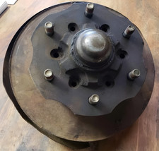 1986-1997 Nissan Truck Front Left Driver Side Spindle Knuckle Assembly OEM picture