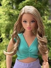 Barbi@ fashionista 249 Odile~Custom restyled hair~MTM curvy~No stand picture
