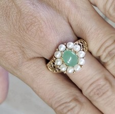 Vintage 14K Yellow Gold Signed Jade Green Cabochon & Pearl Cluster Ring Size 6 picture