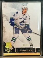 2010-11 The Cup Gold #7 Henrik Sedin /25 picture