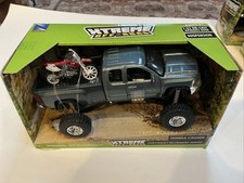 New Ray 1:32 Toy 2017 Chevrolet Silverado 2500HD Off-Road Honda CR250R picture
